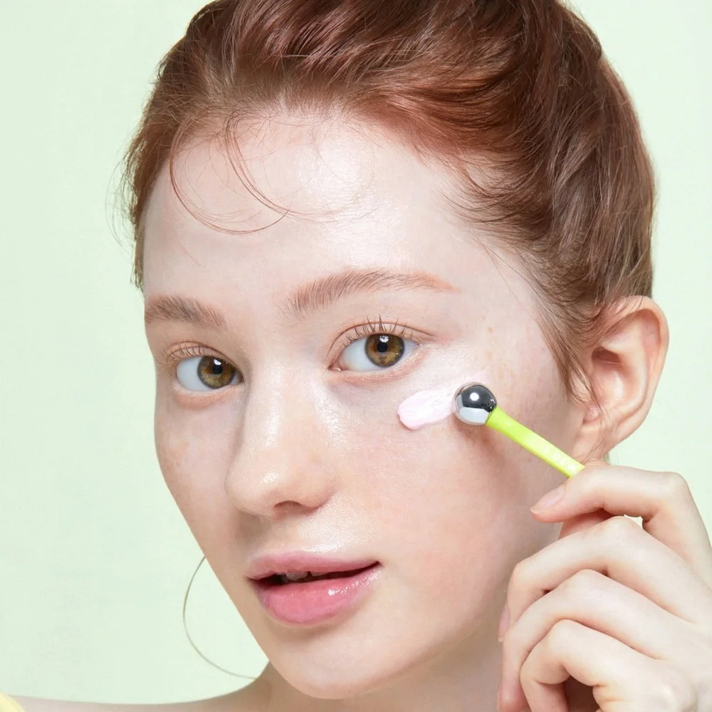 I Dew Care Glow-Key Brightening Vitamin C Eye‎ Cream + De-Puffing Applicator NWB